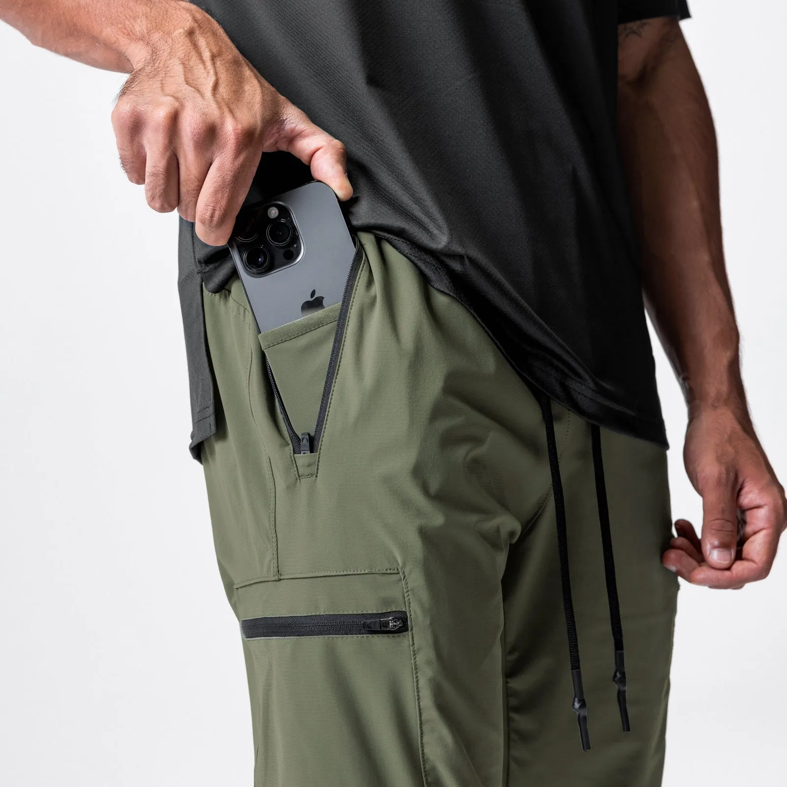 0698. TETRA-LITE™ Inlay Pocket High Rib Jogger - Olive