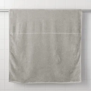 Luxurious Cotton Pile Bath Towel with Additional Features and Hanging Loop