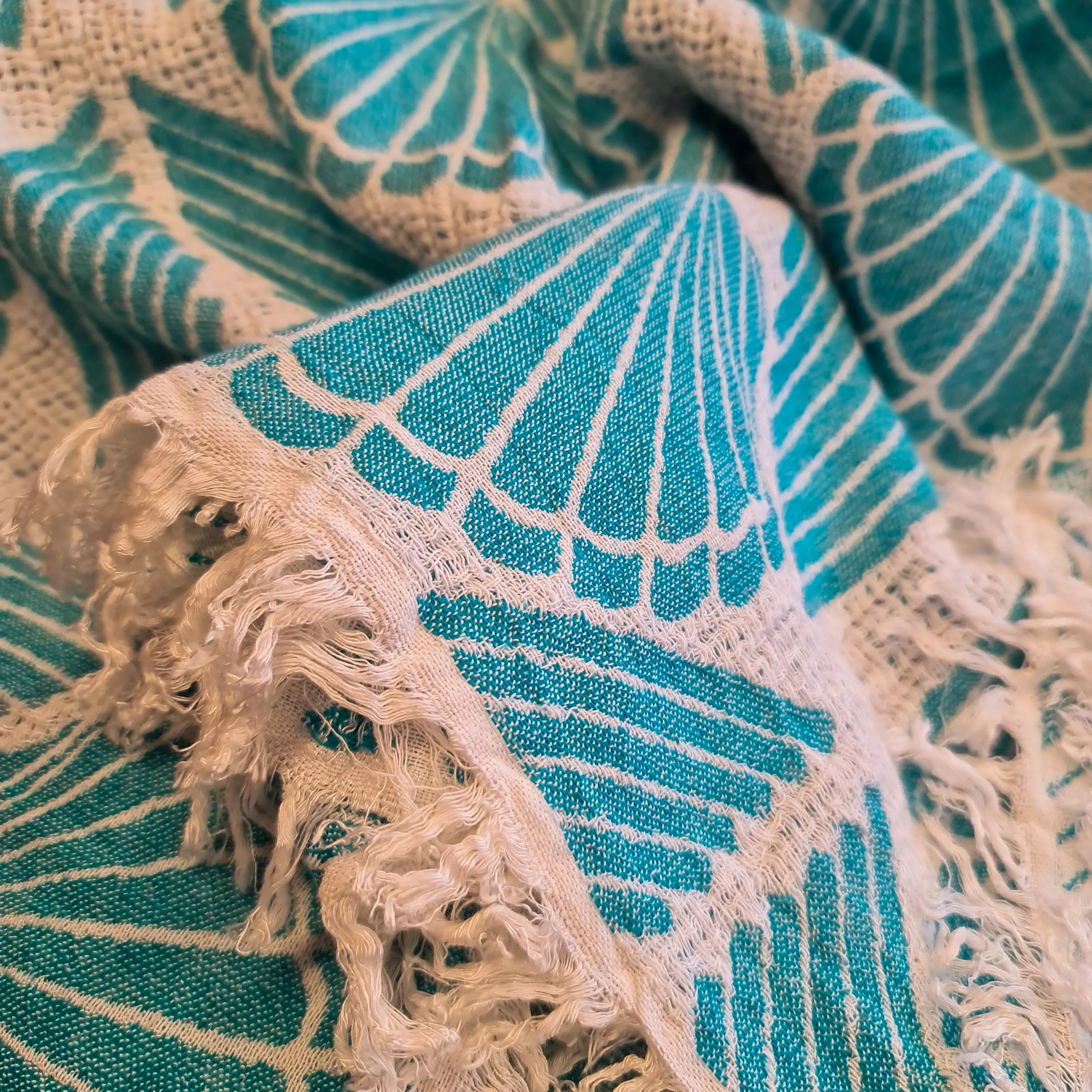 Handwoven Jacquard Design Natural Cotton Turkish Pestemal Towel – Eco-Friendly & Absorbent Beach, Spa, or Bath Essential