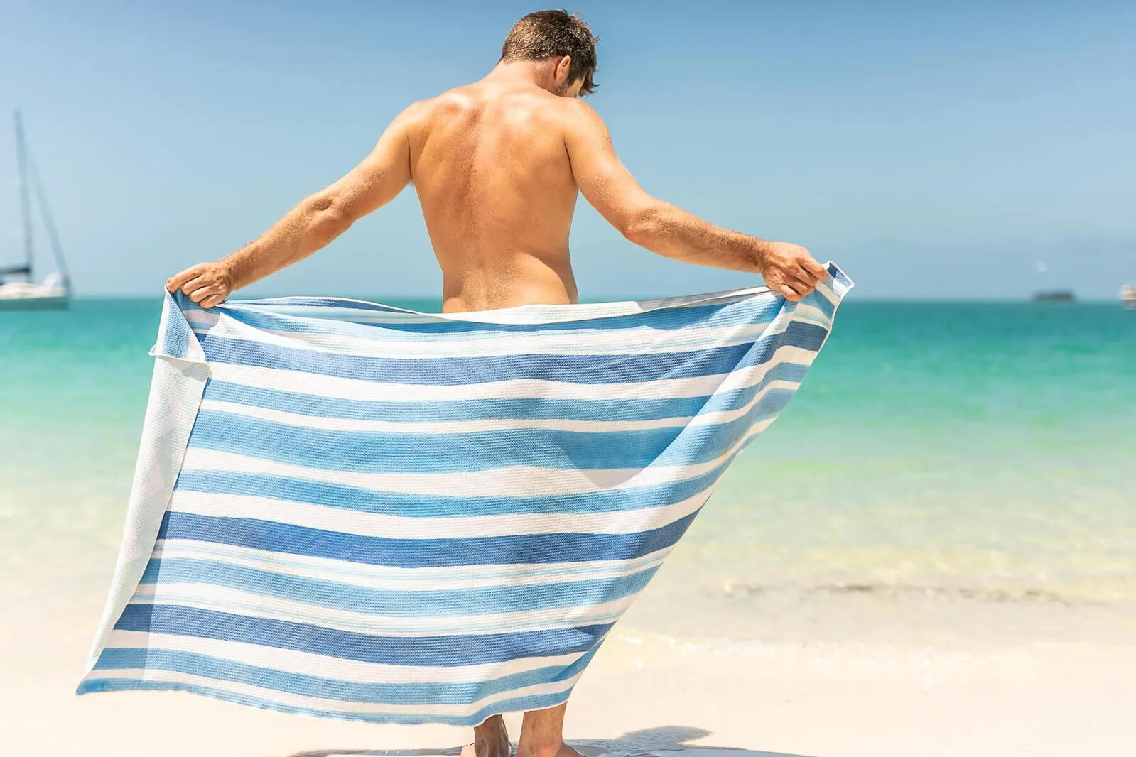 NAKIE OCEAN BREEZE - RECYCLED SAND FREE BEACH TOWEL